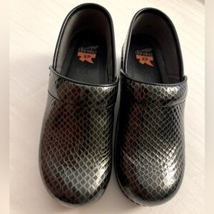 Dansko XP Patent Leather Clogs